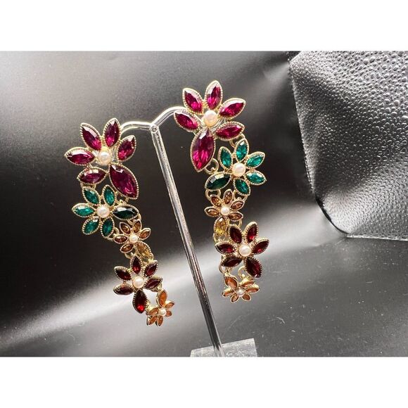 Poinsettia Long Earrings - Picture 4 of 5